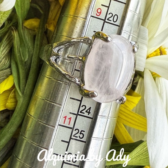 Pink quartz stone Victorian ring - Picture 2 of 2